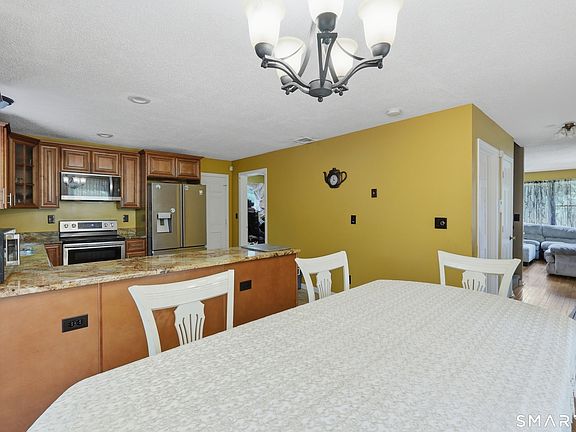 5th image of 53 Quarry Lane