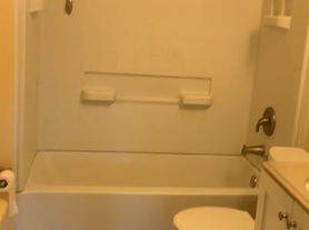 3 Davos Dr, Vernon, NJ