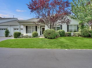 48 Autumntide Dr #1000, Lakewood, NJ 08701