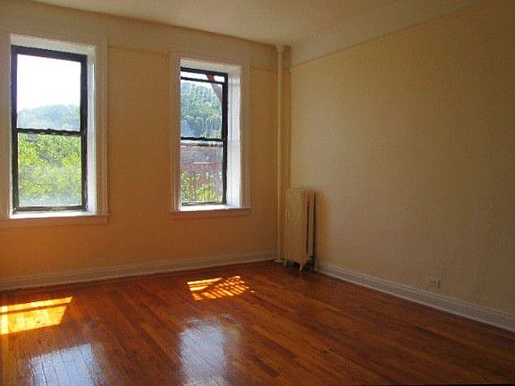 3rd image of 5 Seaman Ave APT 4G