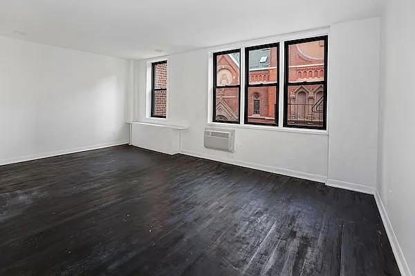 Rented by Compass | media 2
