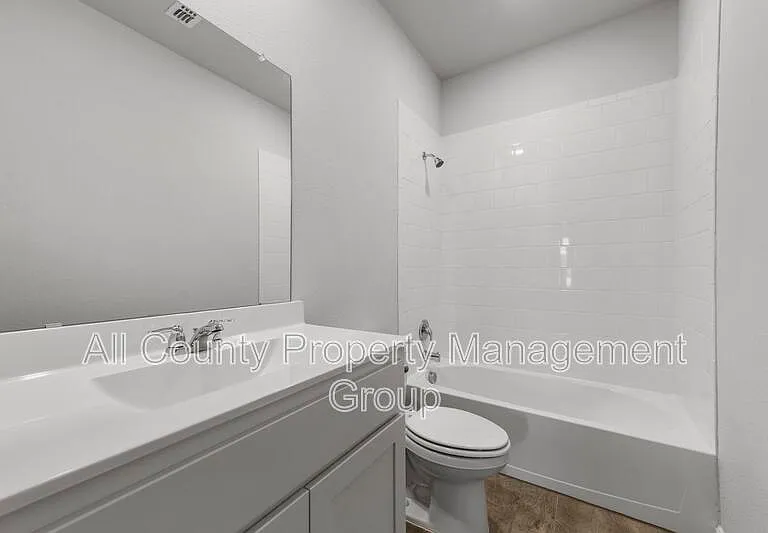 131 Orchard Pines Pl — Photo 12