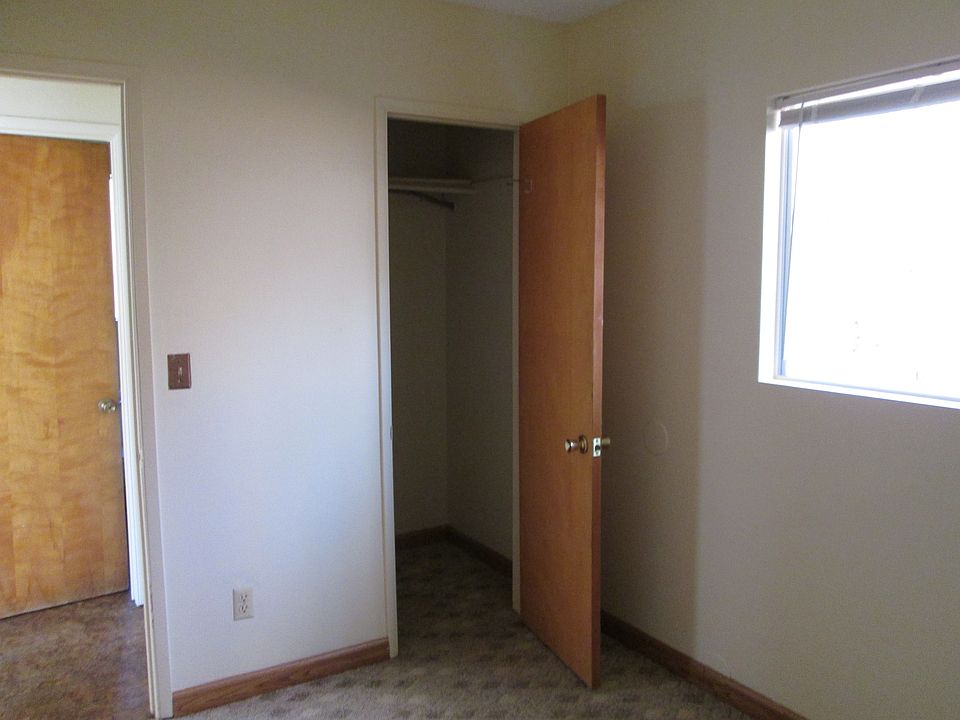 Bedroom / Closet