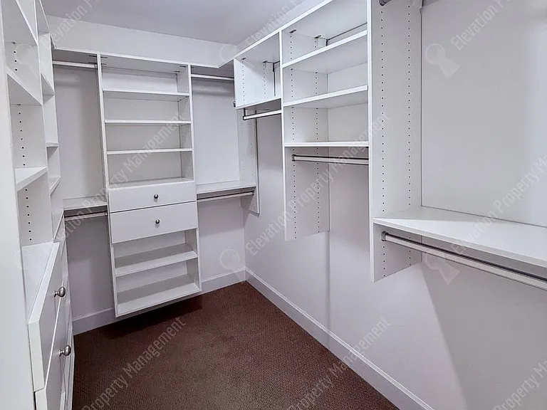 790 NE Isabella Ln — Photo 17