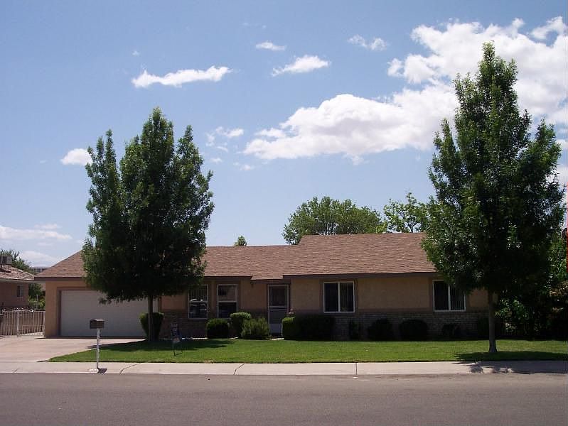 2nd image of 1635 Meadow View Ln