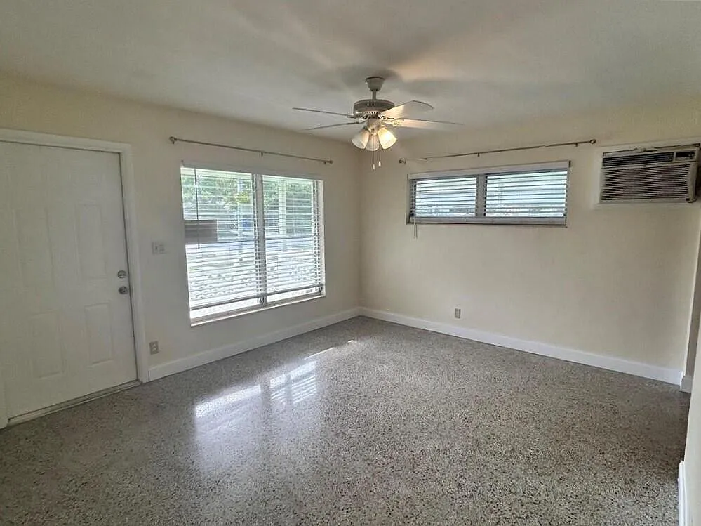 3 Bed 2 Bath Home w/ Fenced Yard + Carport — Photo 4
