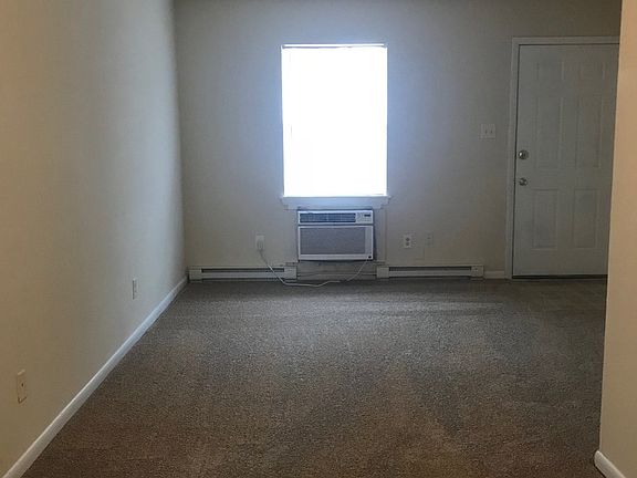 3rd image of 1801 Orchard St