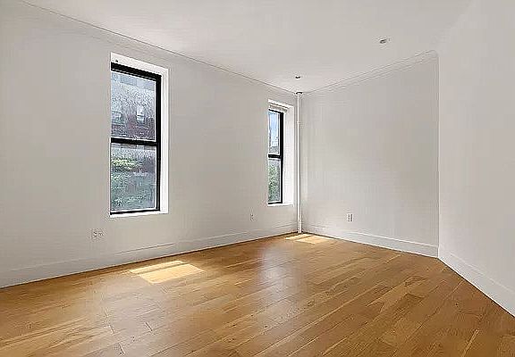 3rd image of 403 E 69th St APT 3C