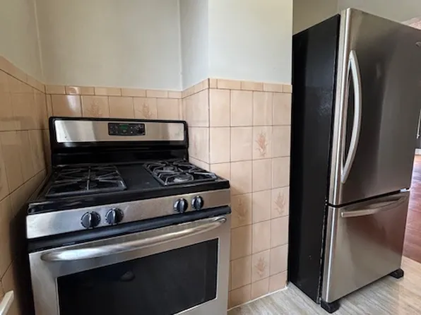 31 Choate St, Fall River, MA