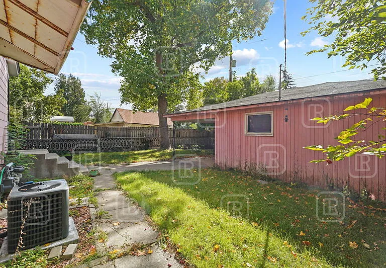 1813 W Mission Ave #2 — Photo 5