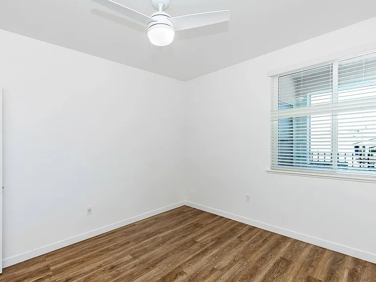Mossdale Landing - Brand New Apartment Homes — Photo 18