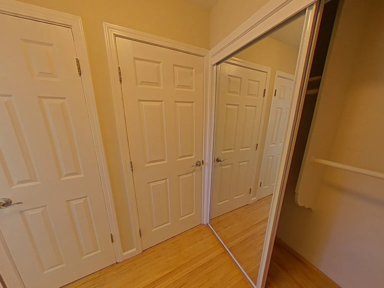 Studio, 400 sqft, $2,795 — Photo 3