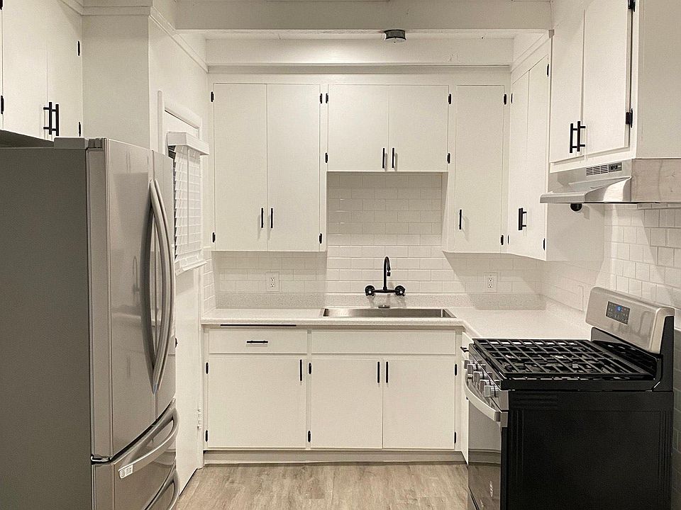 Kitchen. Appliances 1 year old