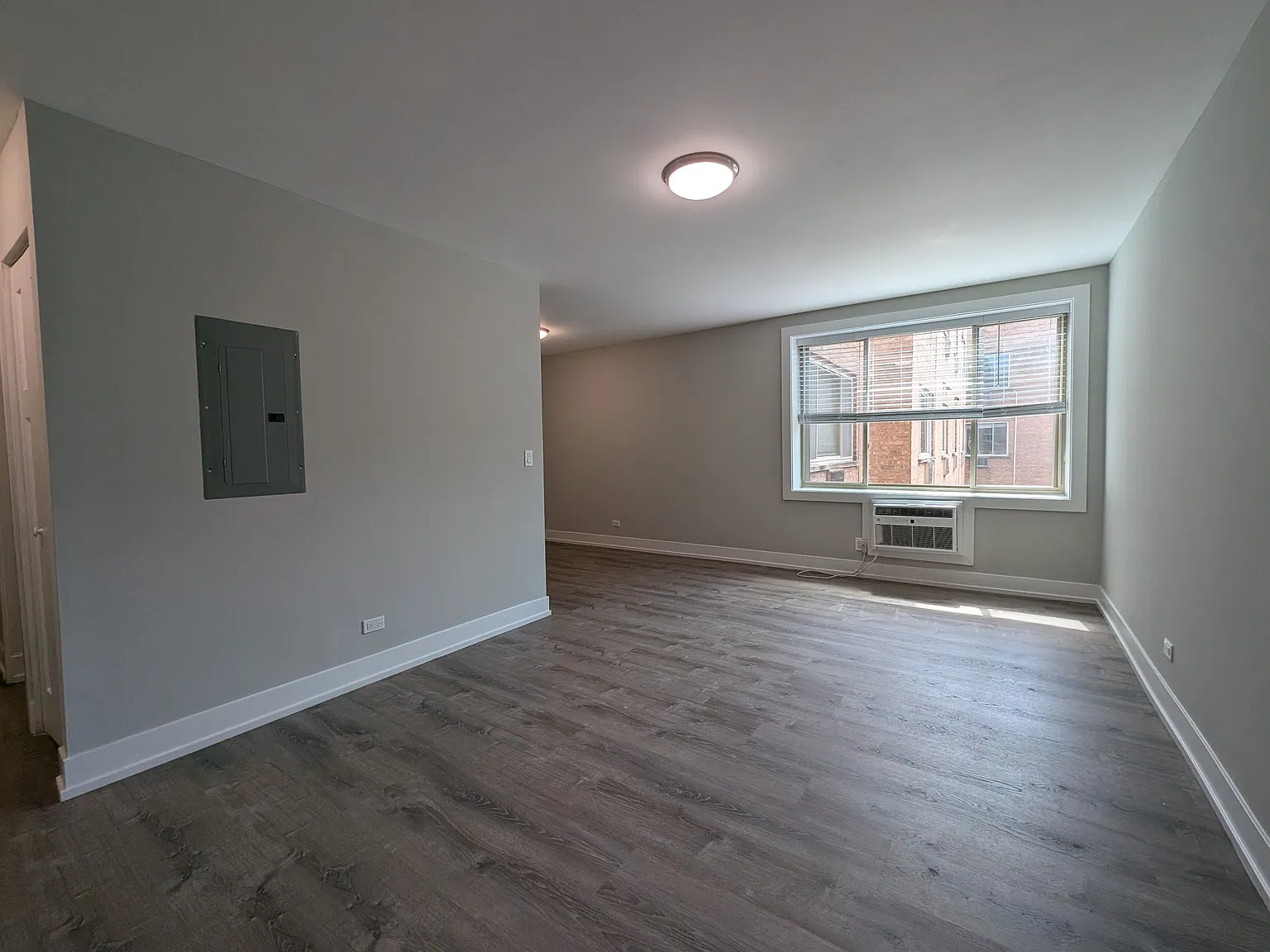 1 bed, 700 sqft, $2,550 — Photo 3