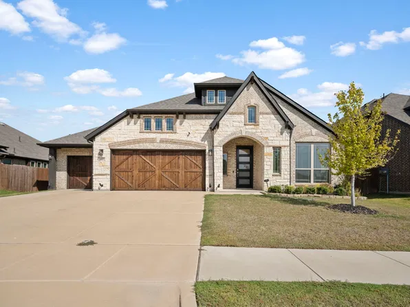 645 Winters Dr, Waxahachie, TX 75165