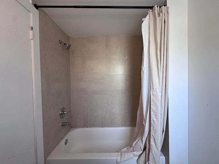 202 Lucerne Ave #12 — Photo 13