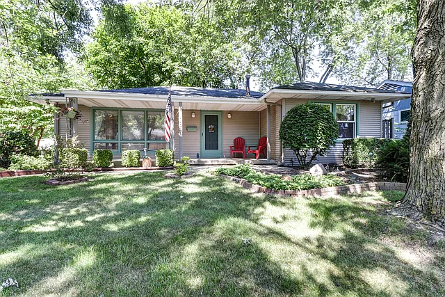 1105 Patton Pl photo 1