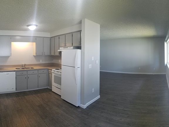 2nd image of 3120 Maryland St APT 2