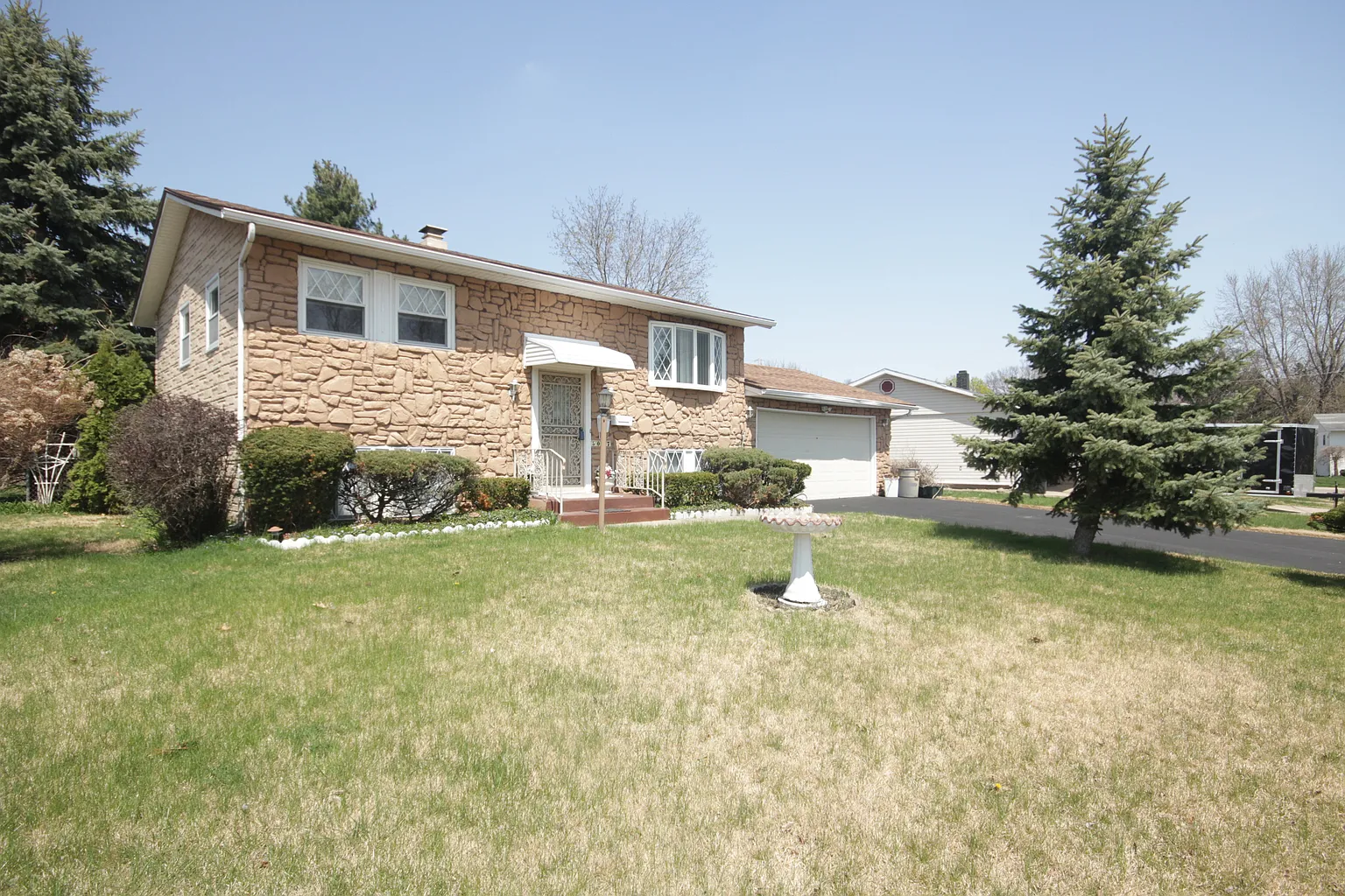 5017 Cedarwood Ln photo 1
