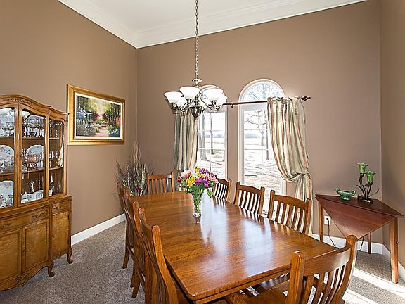 3rd image of 7801 Danell Ln