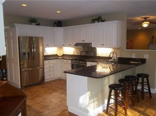 41 Tamarack Cir, North Kingstown, RI 02852