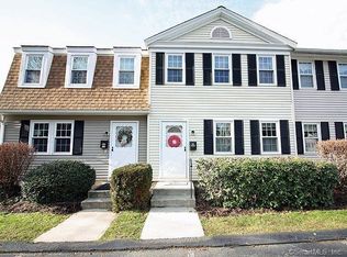 391 Main St APT 607, Deep River, CT 06417