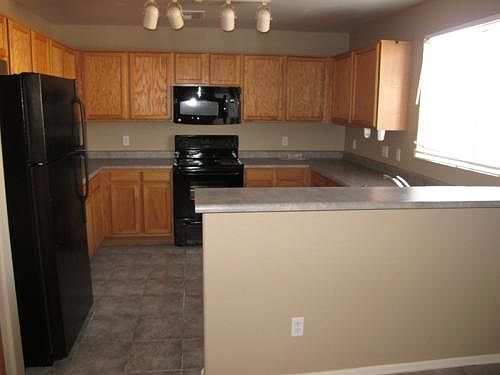 5th image of 11818 W Poinsettia Dr