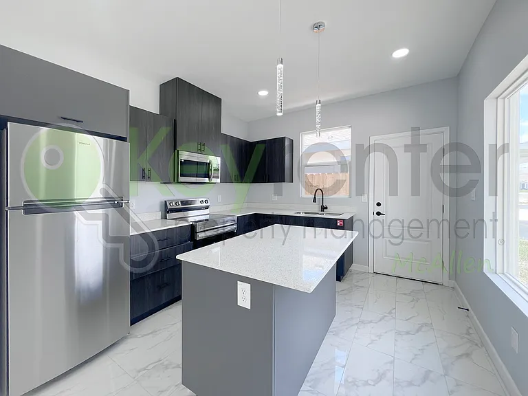 907 N Woodson Ave #2 — Photo 8