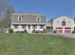 18 Smith Corner Rd, Plaistow, NH 03865