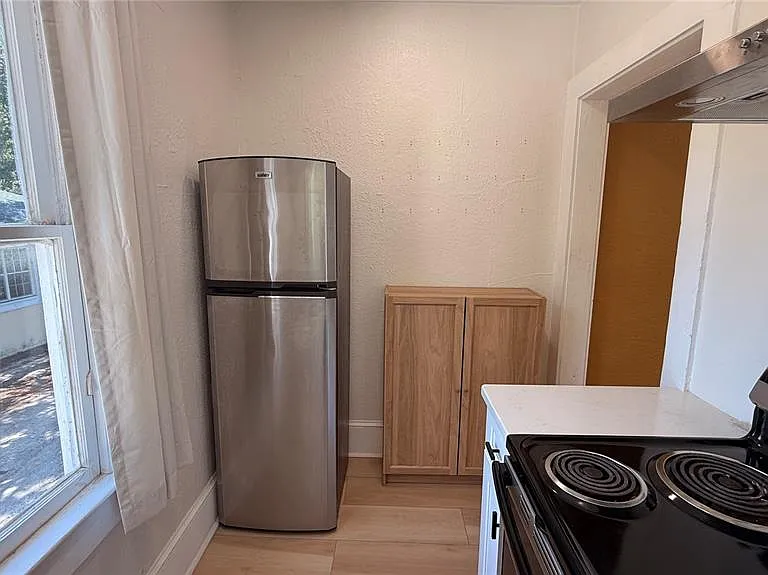 905 Jones St — Photo 19