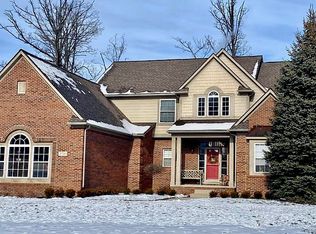 3724 High Grove Way, Lake Orion, MI 48360