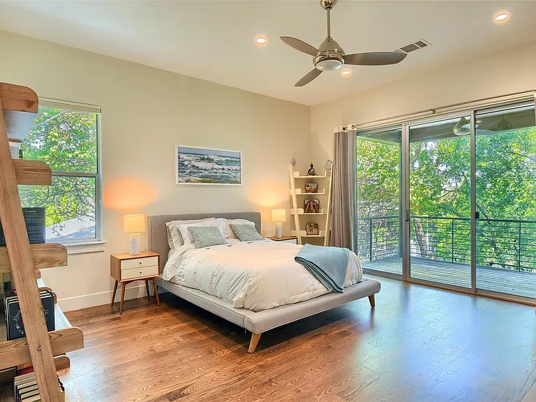 1009 E Riverside Dr #B — Photo 12