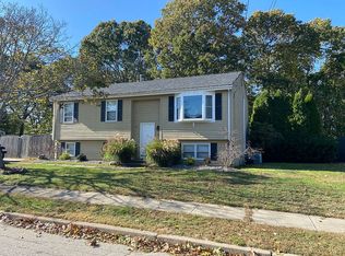25 Brett Ct, Warwick, RI 02886