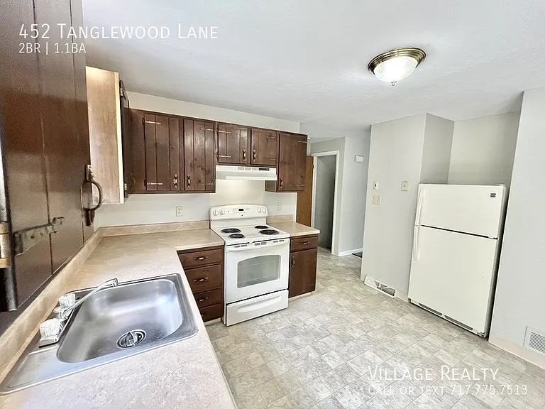452 Tanglewood Ln — Photo 62