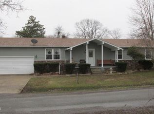 104 Baugher St, Carrier Mills, IL 62917