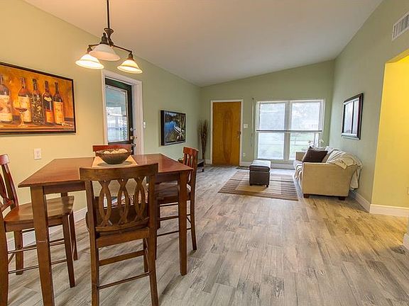 5th image of 342 W Cornelius Cir