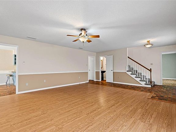 5th image of 6104 Scenic West Dr