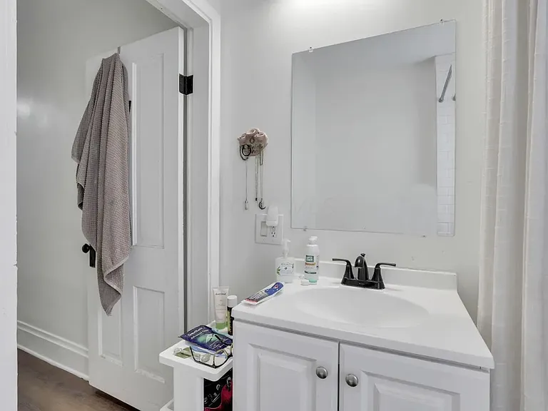287 E Woodrow Ave — Photo 15