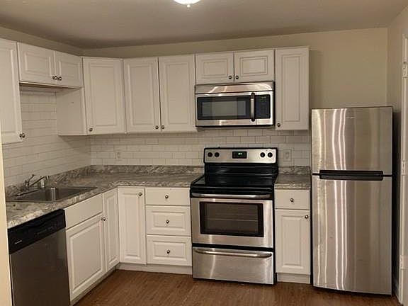 2nd image of 433 Furnace Brook Pkwy APT 1