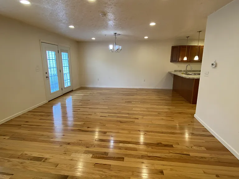 65 Woods Edge Rd #4 — Photo 10