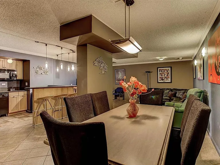 909 N Logan St #4I — Photo 15
