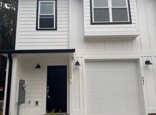 241 Townhome Ln, Southern Pines, NC 28387