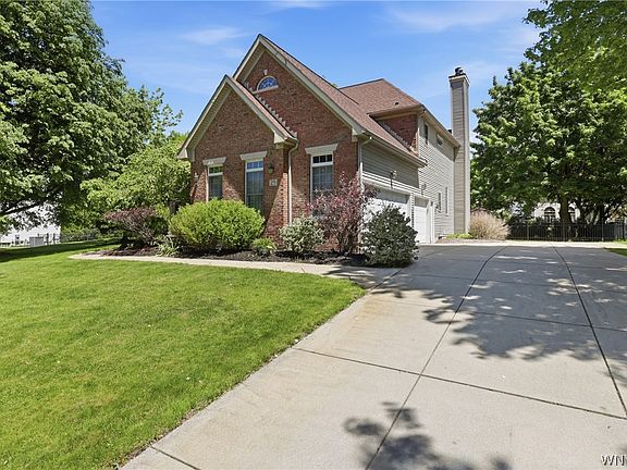 2nd image of 29 Laurel Ln