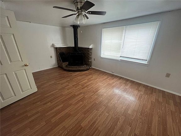 4th image of 5232 Leo St