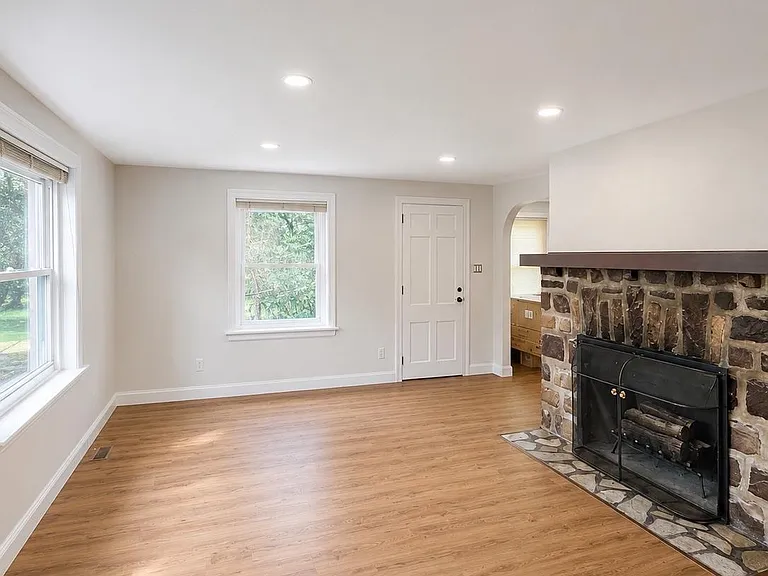 612 Bustleton Pike — Photo 42