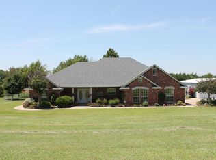 1134 S Czech Hall Rd, Tuttle, OK 73089