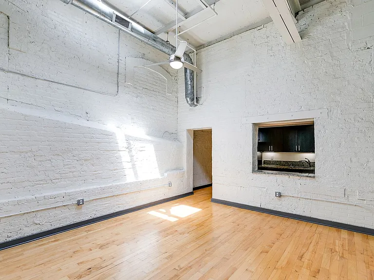 The Cameron Lofts — Photo 23