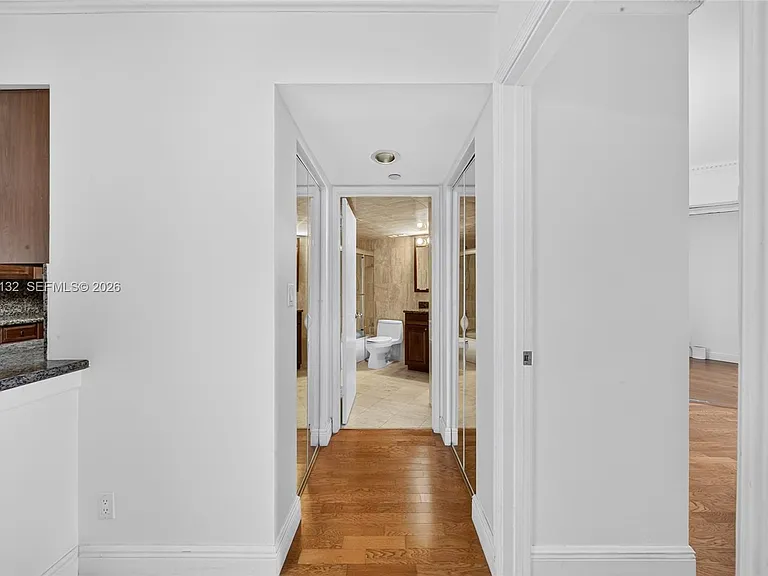 3600 Mystic Pointe Dr #310 — Photo 18