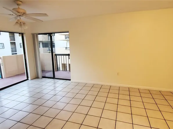 995 SW 84th Ave APT 218, Miami, FL 33144