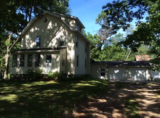10624 Milnes Rd, Jonesville, MI 49250